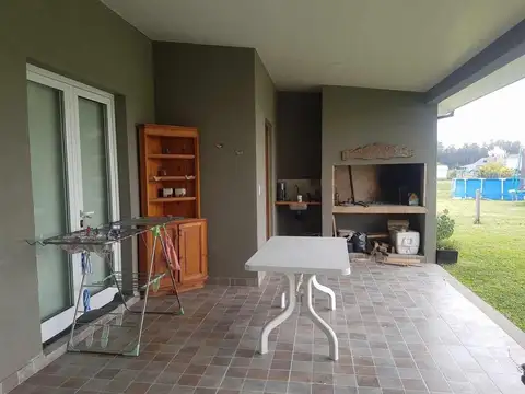 Casa en Venta con 4 cocheras