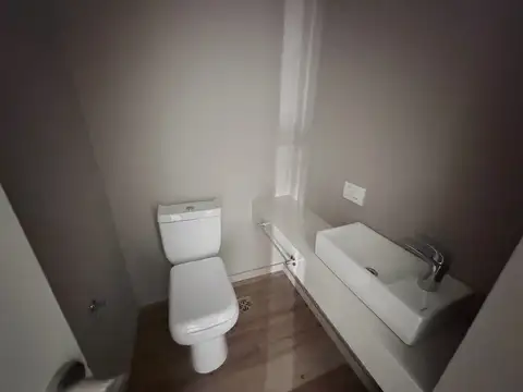 Departamento 4 ambientes con 4 baños