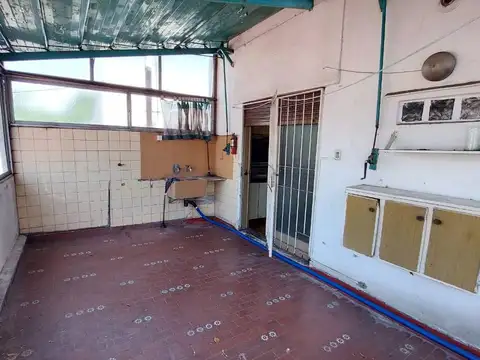 Casa S/Lote propio Planta Alta   Local en Venta en Floresta