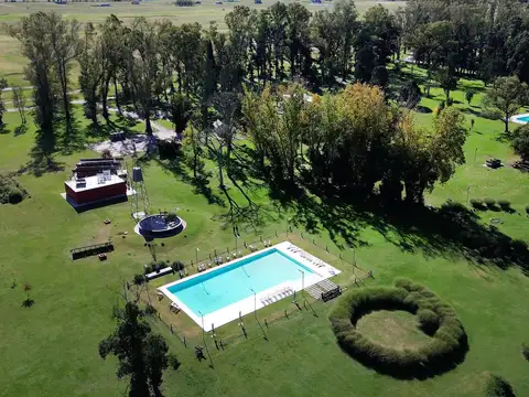 Casa en Venta con 3 cocheras