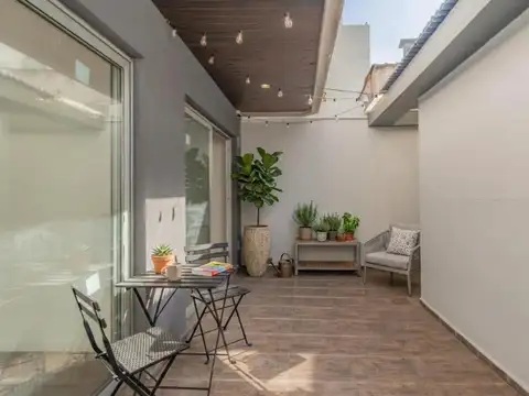 Venta departamento de 4 ambientes  en Caballito con patio y cochera
