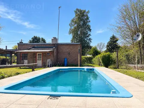 Casa en Venta con 2 cocheras