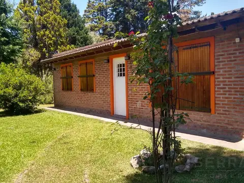 SDA. Venta casa 3 ambientes con pileta, en lote de 730m2, calle G. De La Vega, Parque Sakura