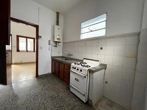 PH DE 3 AMBIENTES, EN MUY BUENA UBICACIÓN