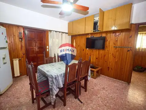 Casa 5 ambientes con 2 baños