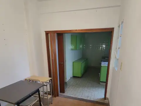 3 ambientes con dependencias  en piso 11° a reciclar