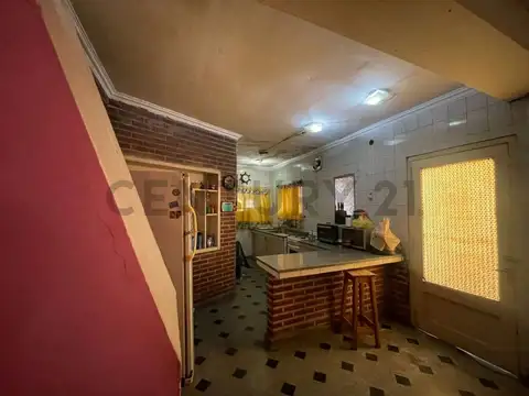 Casa 5 ambientes con 3 baños