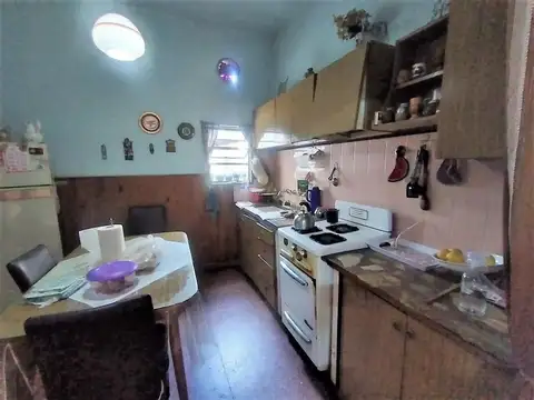 Casa 3 ambientes con 1 baño