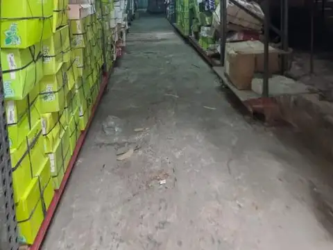 Galpon en Venta 34  mts Fondo