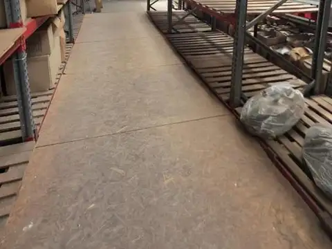 Venta Depósito en Piñeyro Avellaneda
