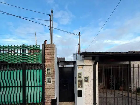 PH 3 AMBIENTES AL FONDO CON PATIO Y JARDIN.