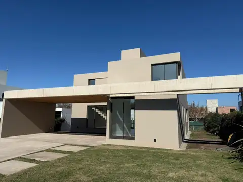 Casa en La Morada - Villa Allende