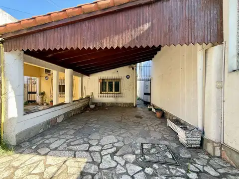 Depto Tipo Casa en Venta 56 años