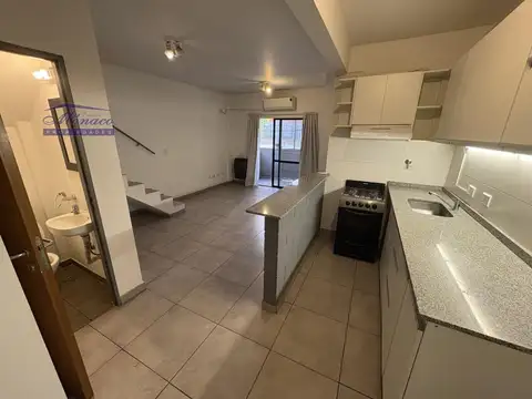 Depto Tipo Casa en Venta de 2 ambientes