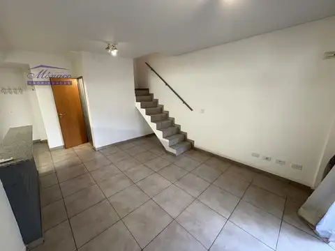 Depto Tipo Casa en Venta de 1 dormitorio