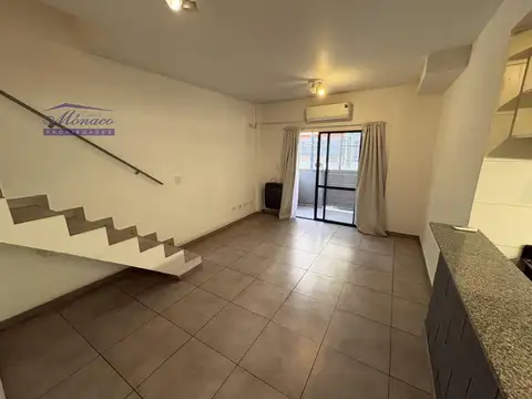 HERMOSO PH 2 AMB. EN DUPLEX AL FRENTE CON 2 BALCONES