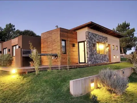 VENTA CASA 3 AMBIENTES COMPLEJO MONTE GAVIOTA PISCINA LAS GAVIOTAS 