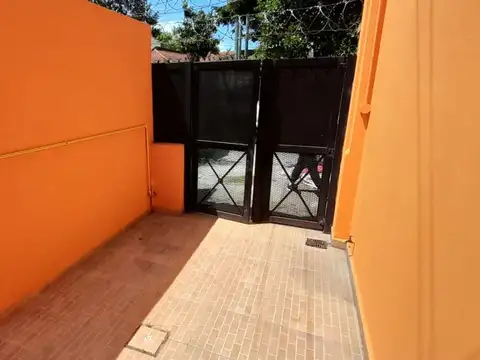 Depto Tipo Casa en Venta de 1 dormitorio