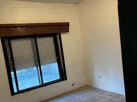 Casa en Venta en Jose Marmol, USD 100.000