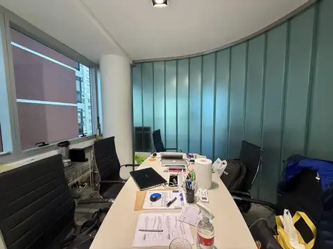 Oficina en Alquiler al Este