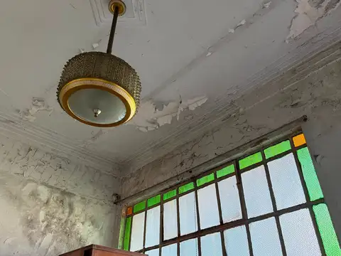 Casa 5 ambientes con 1 baño