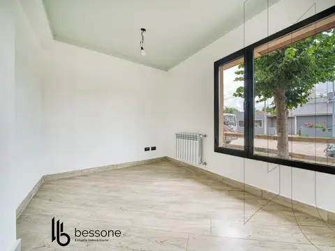 Depto Tipo Casa en Venta en Parque Luro, USD 170.000