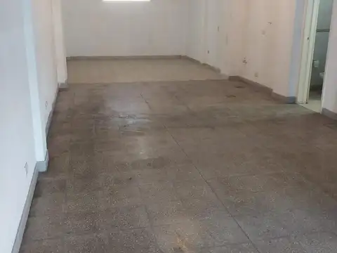 Local en Alquiler en Haedo, $ 700.000