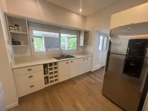 Casa en Venta con 5 cocheras