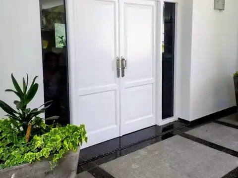 Imponente Casa en Aldea Tenis