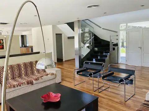 Casa en Venta en Aldea, USD 1.450.000