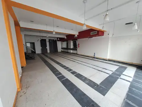 Local en Venta 35 años