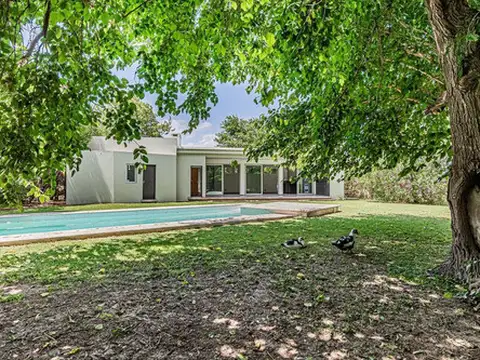 Venta - Casa 3 dormitorios - La Cándida, club de campo
