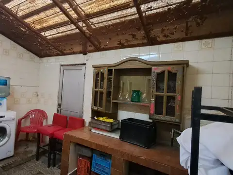 CASA CON 3 DORMITORIOS, GRAN SALA DE JUEGOS Y LOCAL.REF.924
