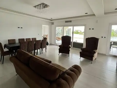 Venta casa al lago barrio El Golf, Nordelta