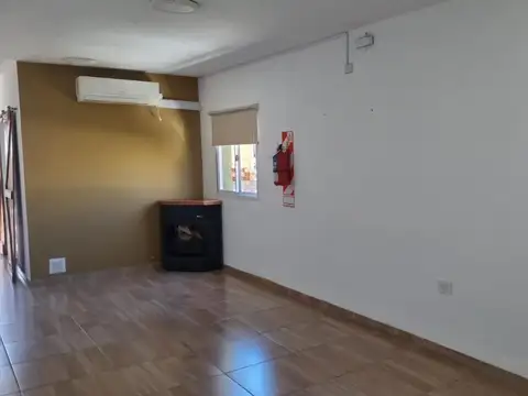 ALQUILO GALPON, DEPOSITO Y OFICINA BARRIO SAN VICENTE.