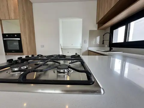 Casa en Venta en Pilar Del Este - Santa Elisa, USD 180.000