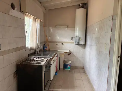 Venta casa 4 ambientes en Ingeniero Maschwitz a reciclar