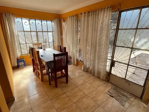 Casa 4 ambientes con 1 baño
