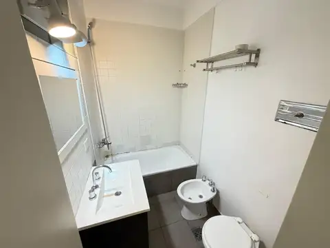 Juramento 5850 dpto. 3 ambientes 3ro por escalera - excelente estado