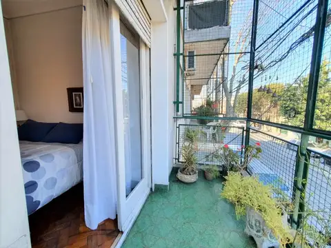 Departamento Tipo Casa en Venta Al Frente con 2 Balcones