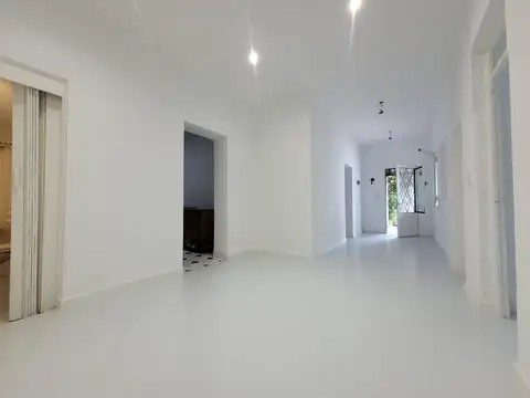 Divina casa reciclada en Alquiler.