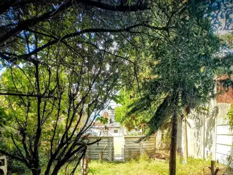 Casa a Reciclar/Demoler en Venta en Los Hornos