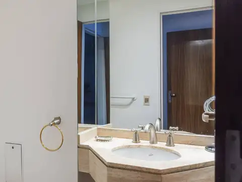 Av Cerviño 4600, Piso 1