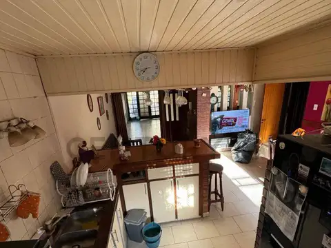 517 Entre 6 y 7 1100, Piso 0