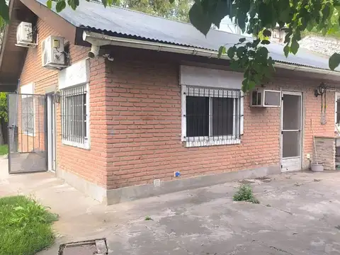 Casa 6 ambientes con 1 baño