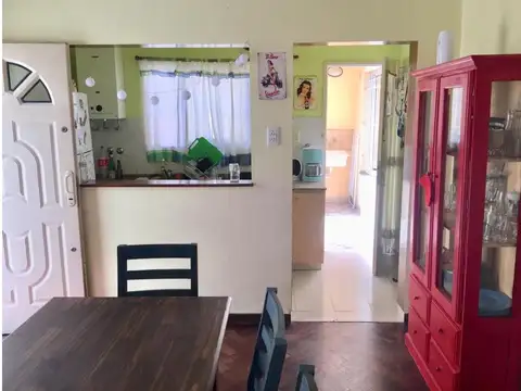 M Corvalan 400, Piso pb