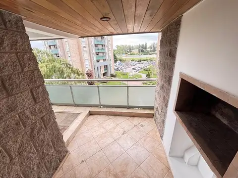 DEPARTAMENTO TRES DORMITORIOS EN ALTO VILLASOL