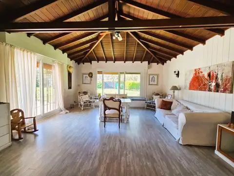 Casa en Venta en La Horqueta, USD 1.200.000