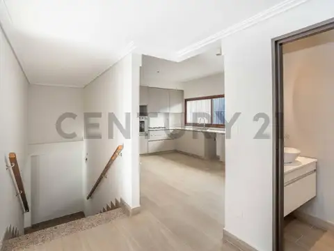Casa 5 ambientes con 3 baños