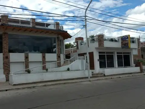 Casa en Venta con 5 cocheras